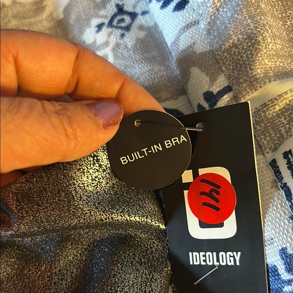 Ideology Silver Sleeveless Crop Tank Top - Picture 5 of 5